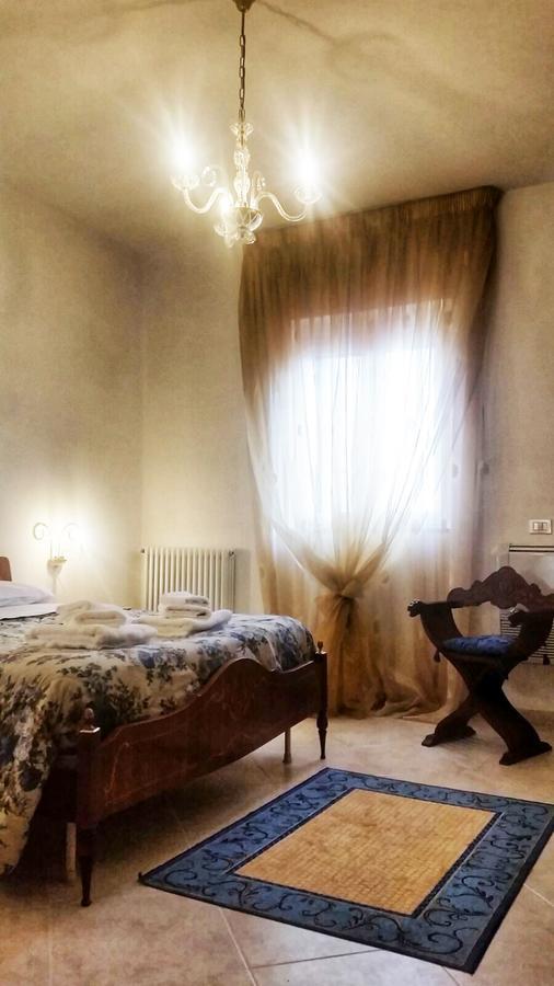 Il Giardino Di Niu Bed and Breakfast Palombaio Δωμάτιο φωτογραφία